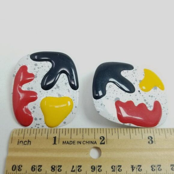 Vintage Bold 80s Style Enamel Stud Earrings, Rectangle Black Red Yellow Color - Picture 3 of 6